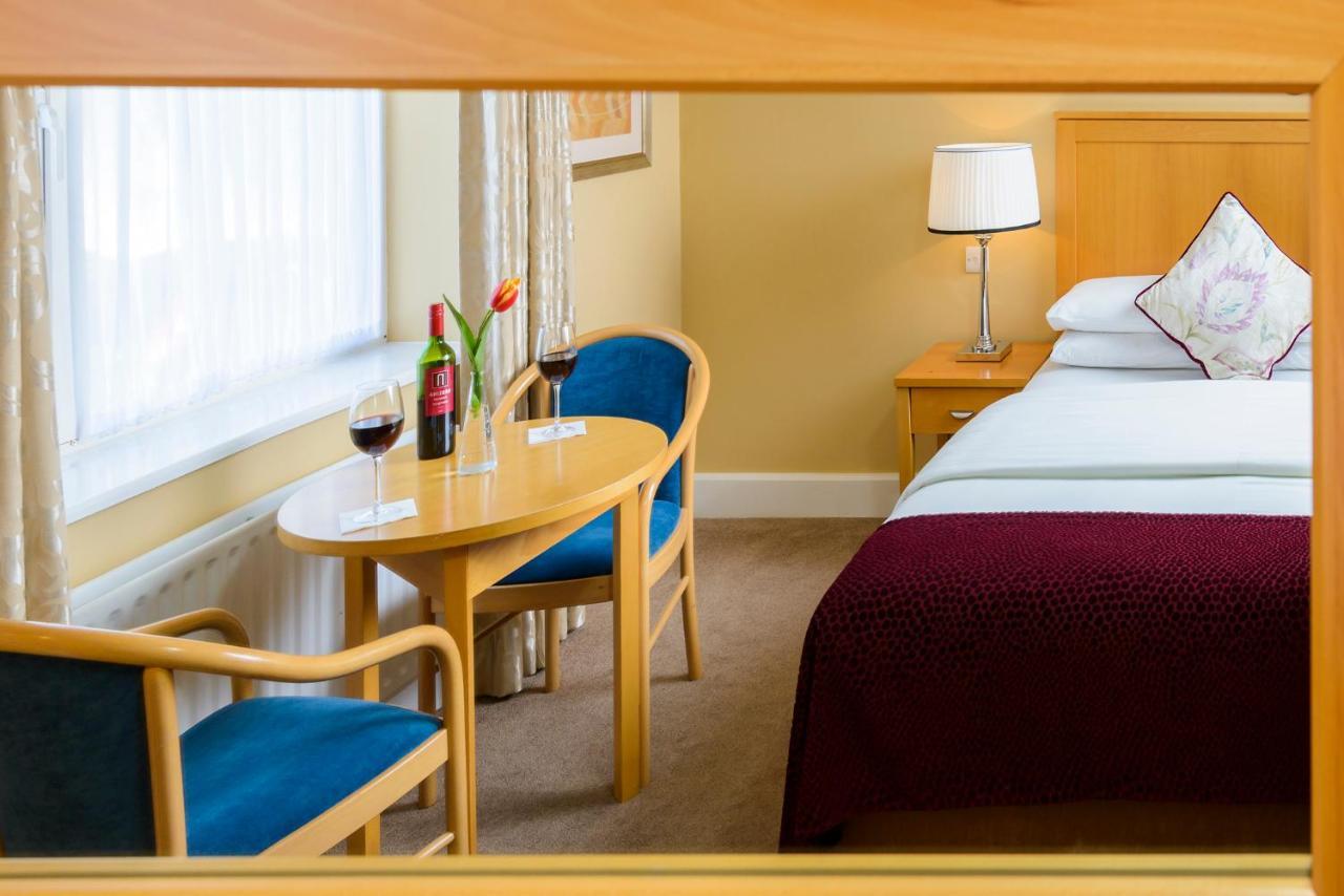 Dingle Bay Hotel Bagian luar foto